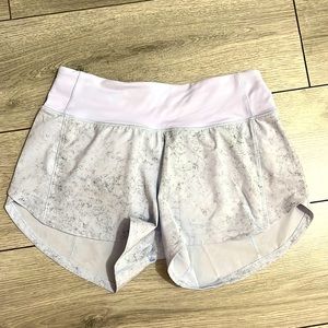 Lululemon speed-up mid-rise lined 4 inch shorts
